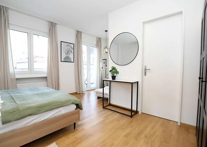 New Center With Private Entry & Parking Zürich