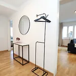 New Center With Private Entry & Parking ציריך