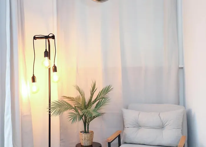 New Center With Private Entry & Parking *