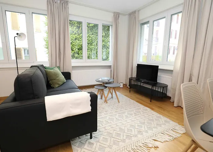 New Center With Private Entry & Parking Zúrich