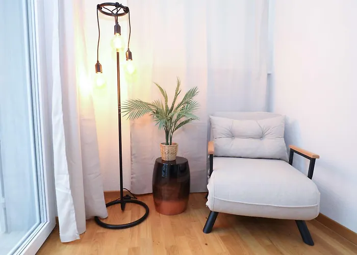 New Center With Private Entry & Parking Zurych