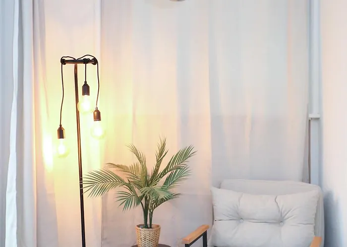 New Center With Private Entry & Parking Apartament